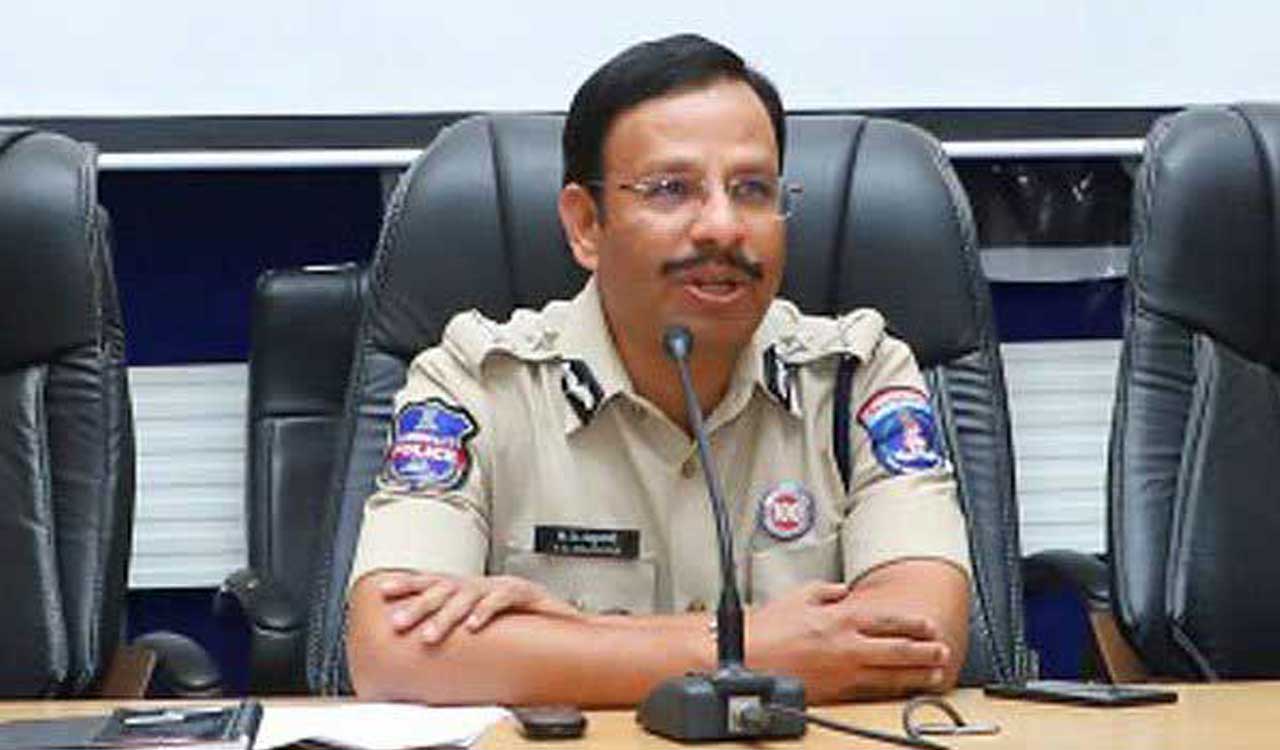 Hyderabad CP VC Sajjanar holds first review meet, launches ‘Extra Mile Reward’ for cops