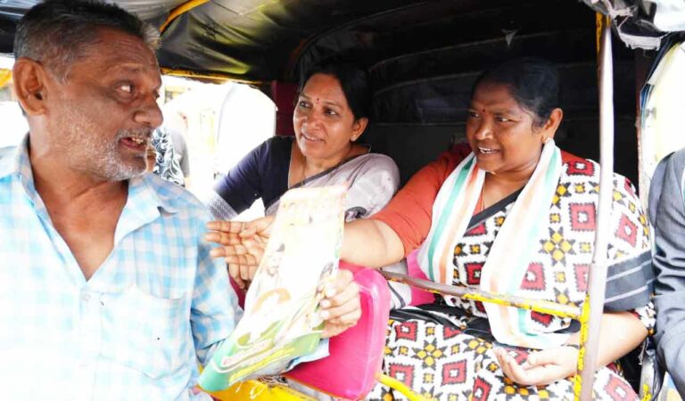 Seethakka tries to counter KTR’s autorickshaw ride with Congress version