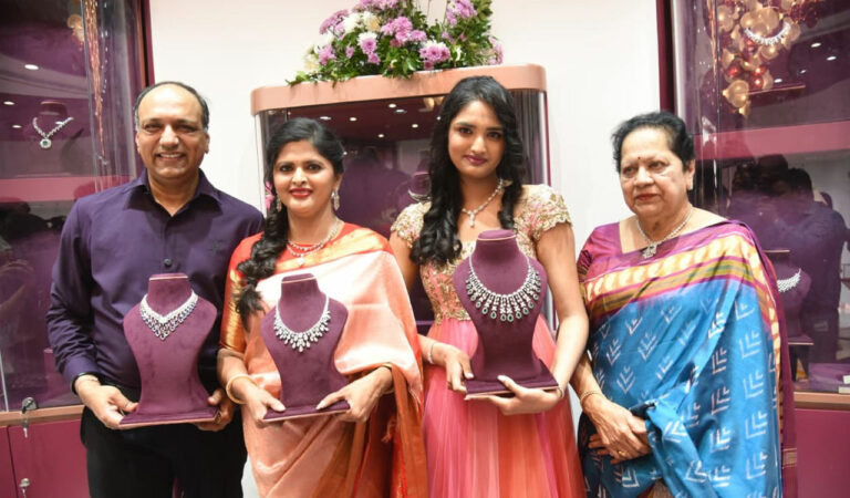 Starla Jewels opens second flagship store in Gachibowli with diamond offer