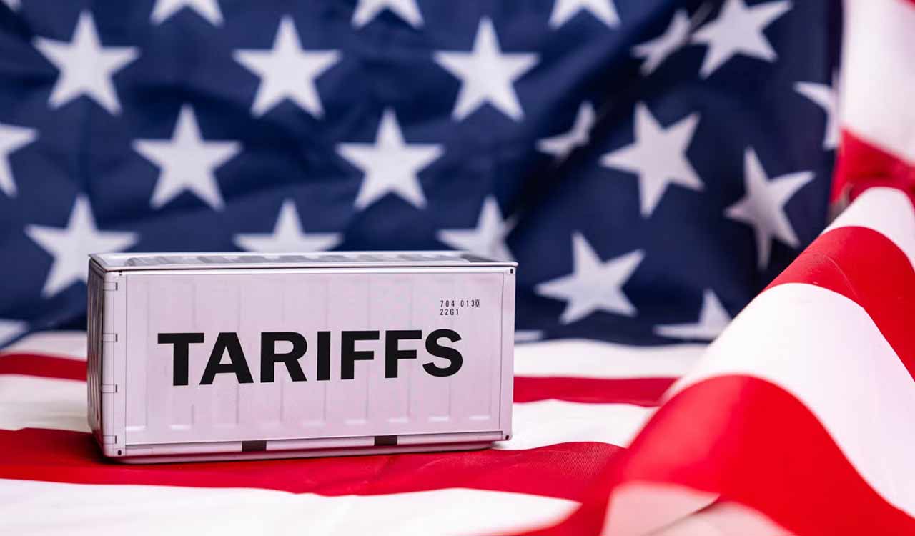 Trump threatens 100 per cent tariff on Chinese imports