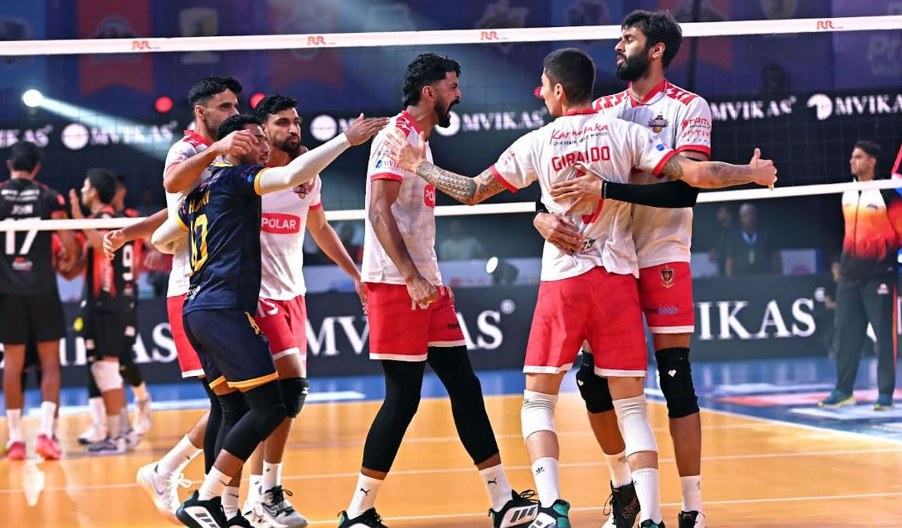 Kolkata Thunderbolts spark Diwali delight with win over Hyderabad Black Hawks