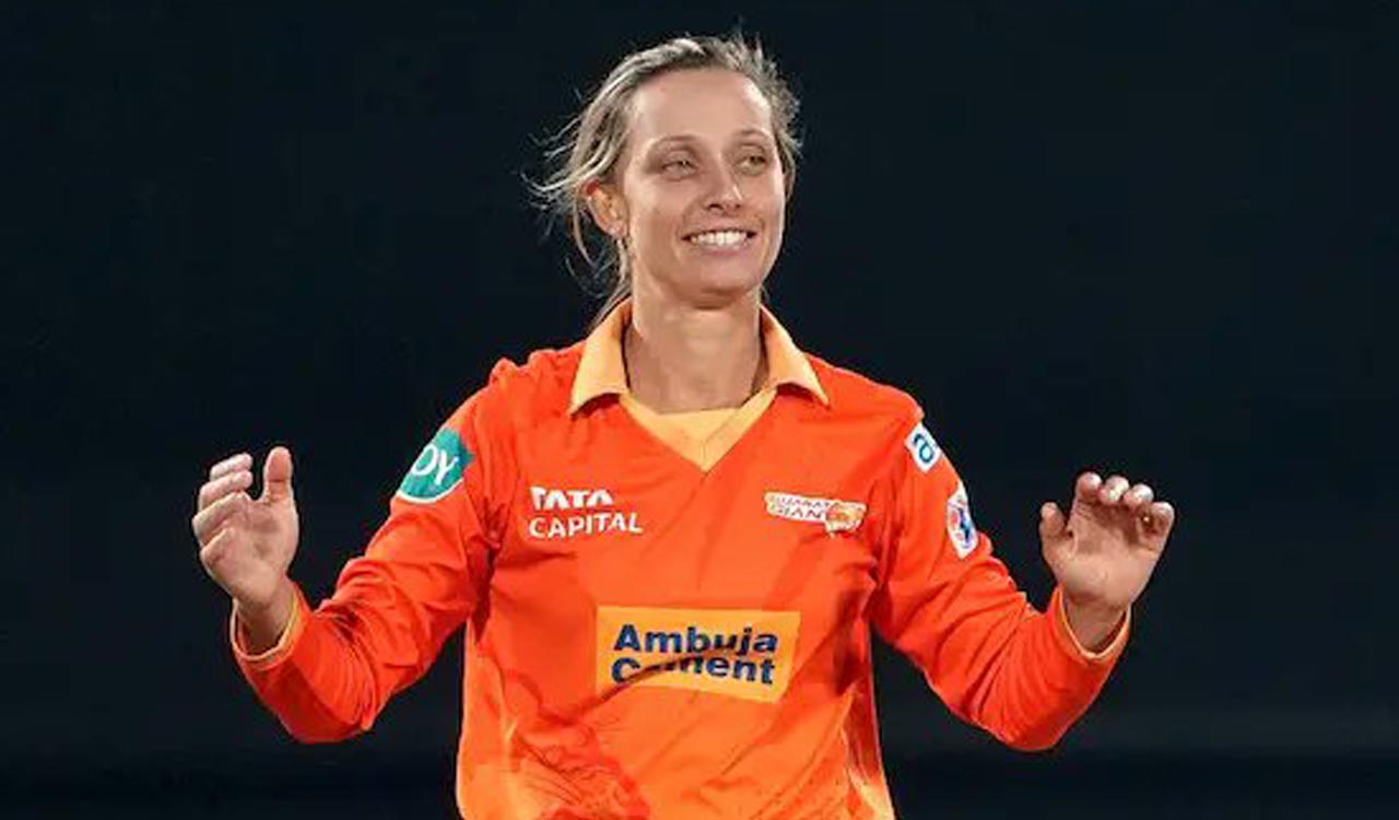 Gujarat Giants retain Ashleigh Gardner and Beth Mooney for new WPL season