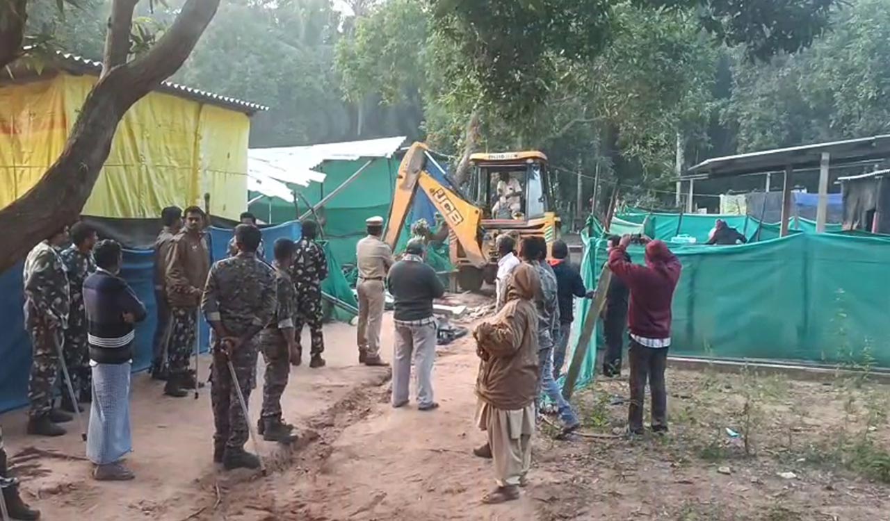 Over 200 houses demolished at Aswaraopet in Kothagudem