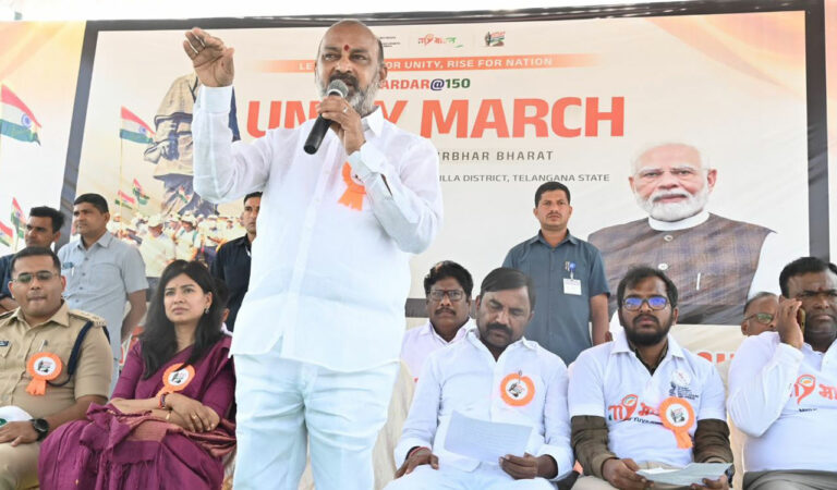 Bandi says 'urban naxalites' are responsible for encounters of Maoists