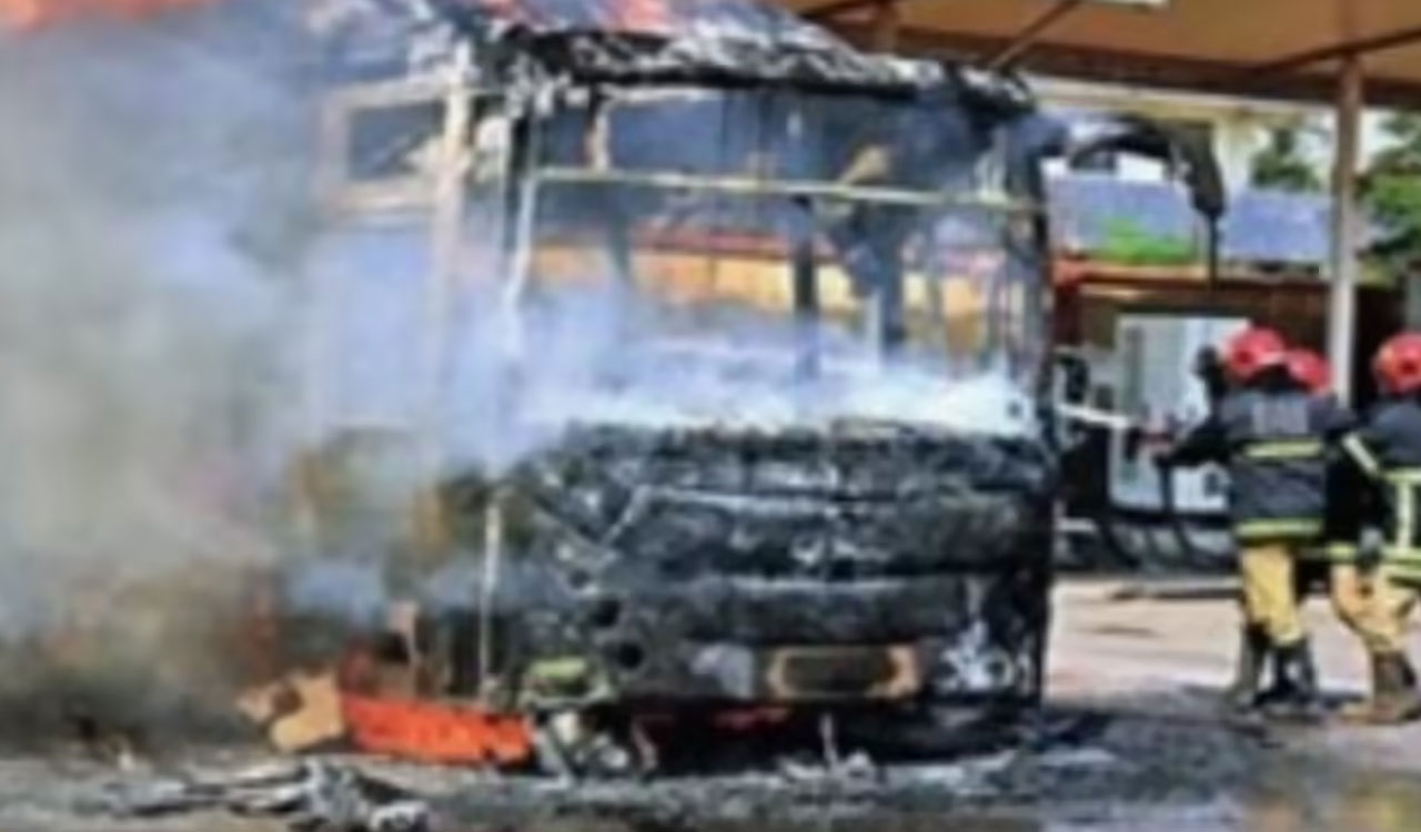 Narrow escape for passengers as Odisha RTC bus catches fire in Andhra Pradesh