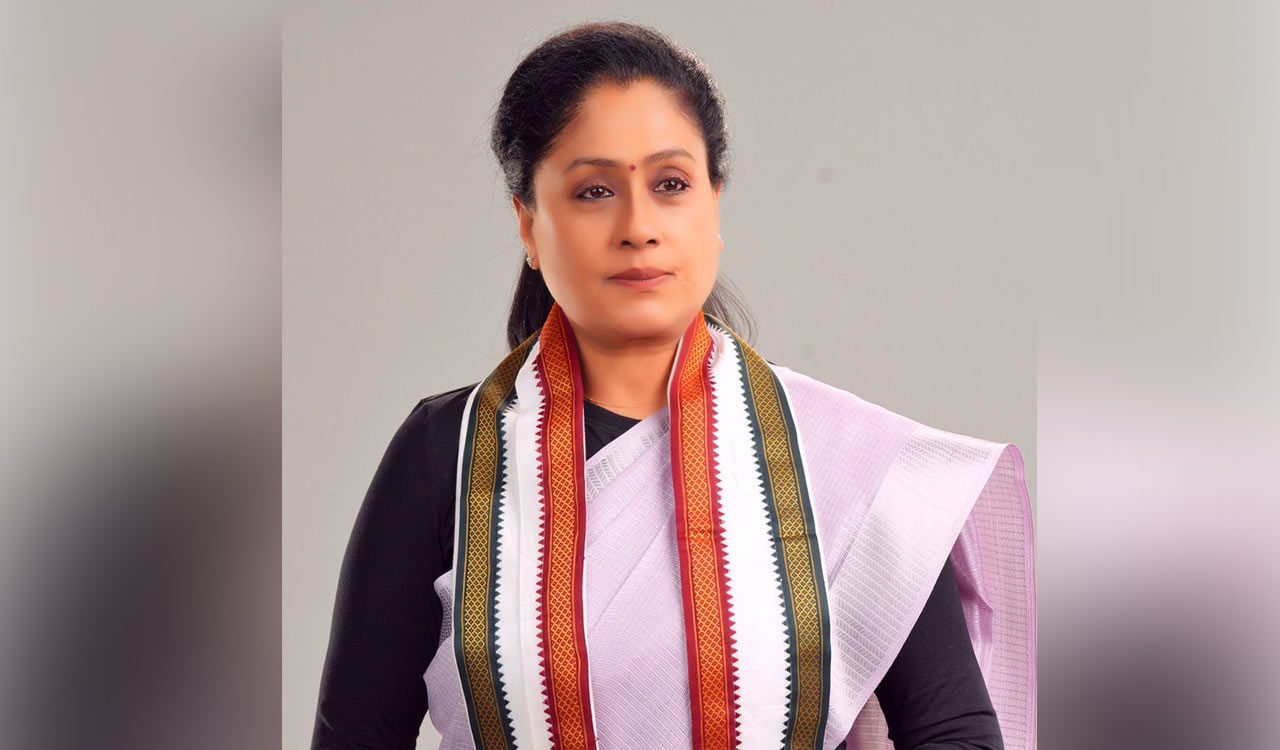 Buzz grows over Telangana Cabinet reshuffle with Vijayashanti tipped for berth