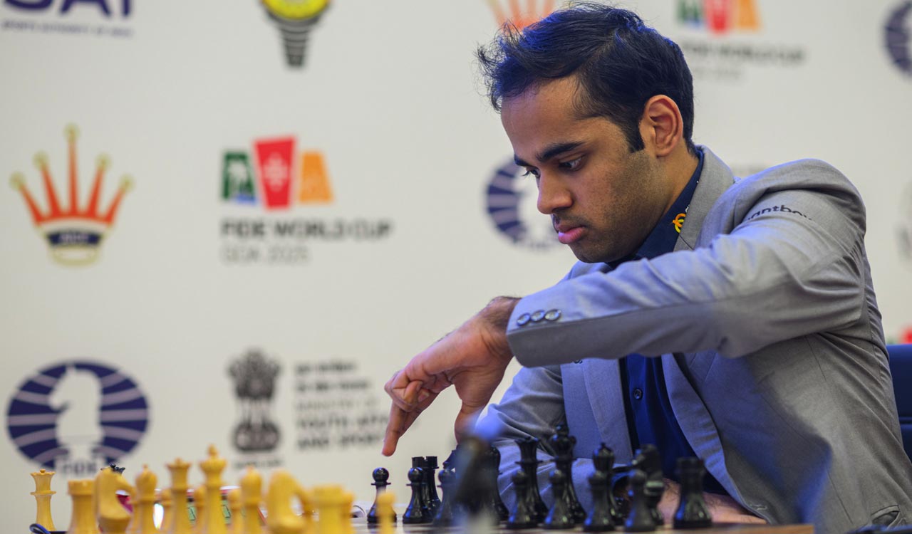 Arjun Erigaisi holds Wei Yi in FIDE World Cup quarter-final opener