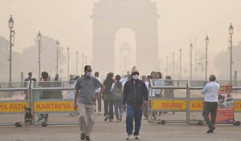 Delhi-NCR air quality remains ‘very poor’, health risks rise