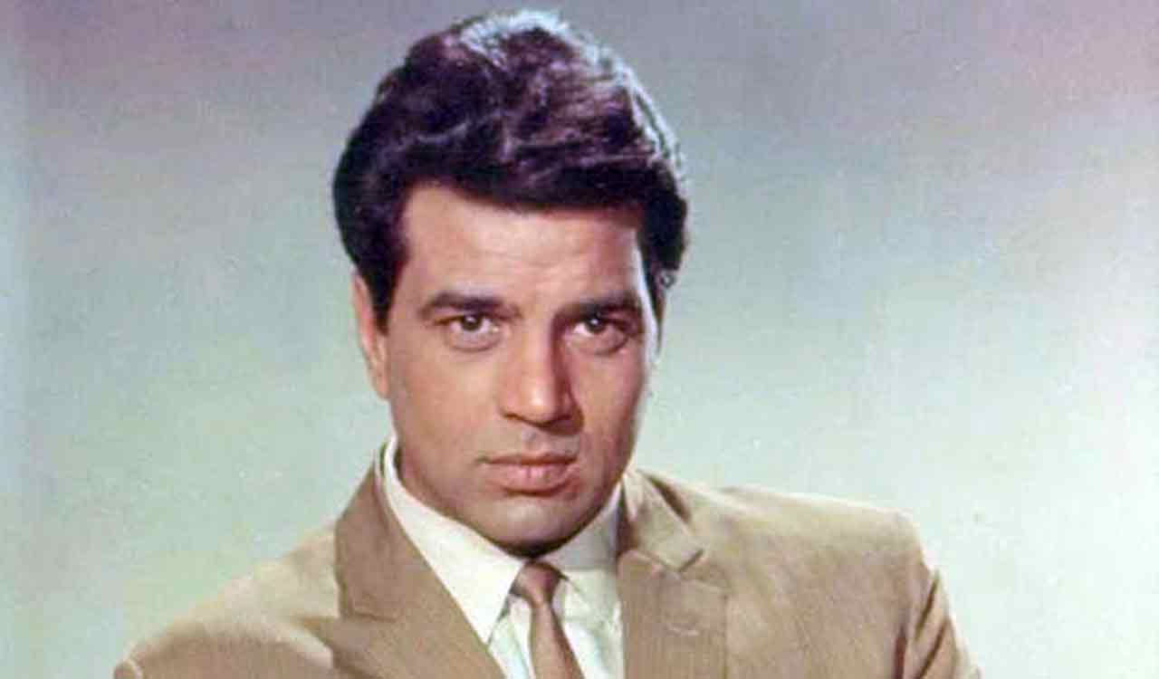 When Dharmendra’s producer emptied his pockets to pay the actor Rs 51