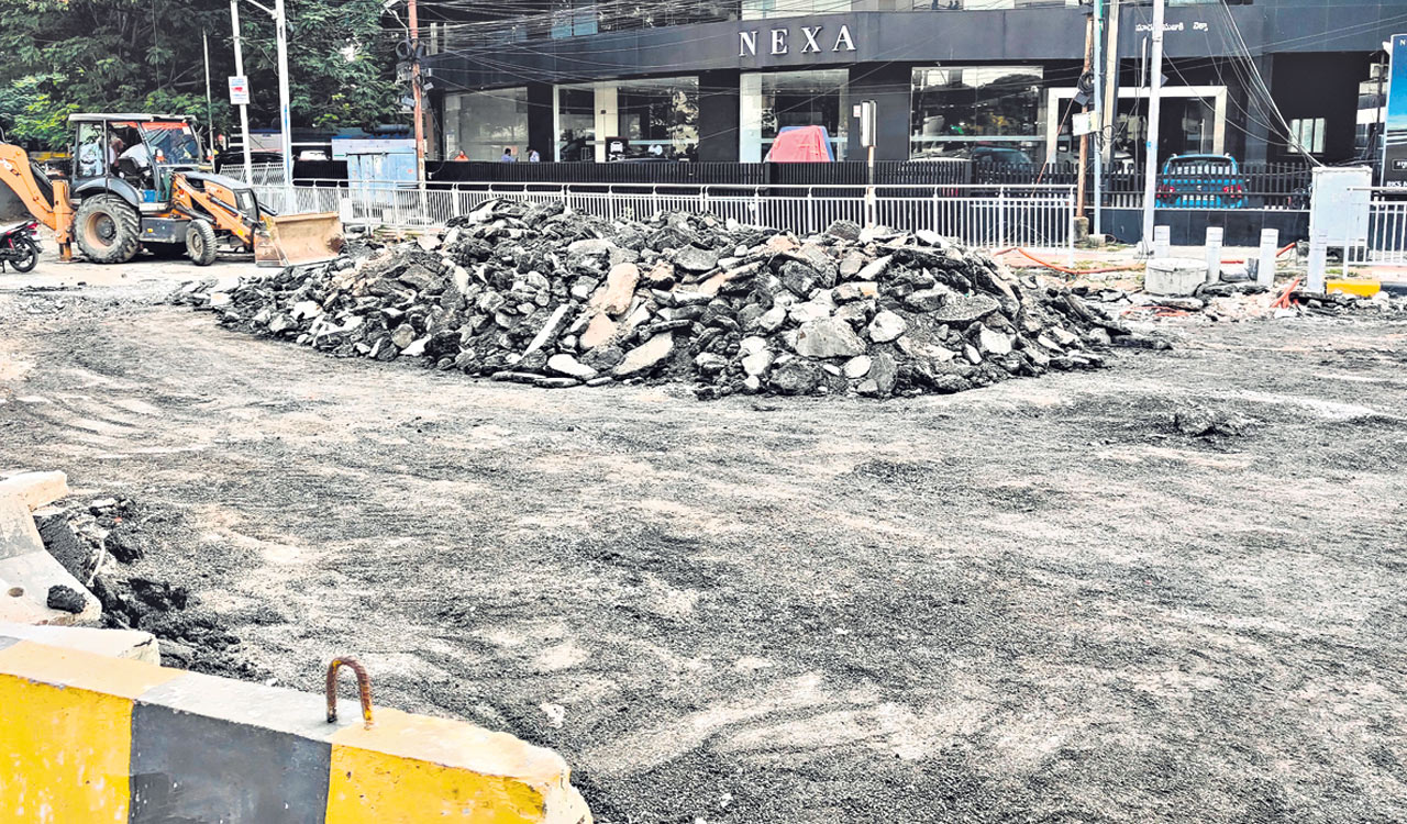 GHMC speeds up road works near Secretariat to ease congestion