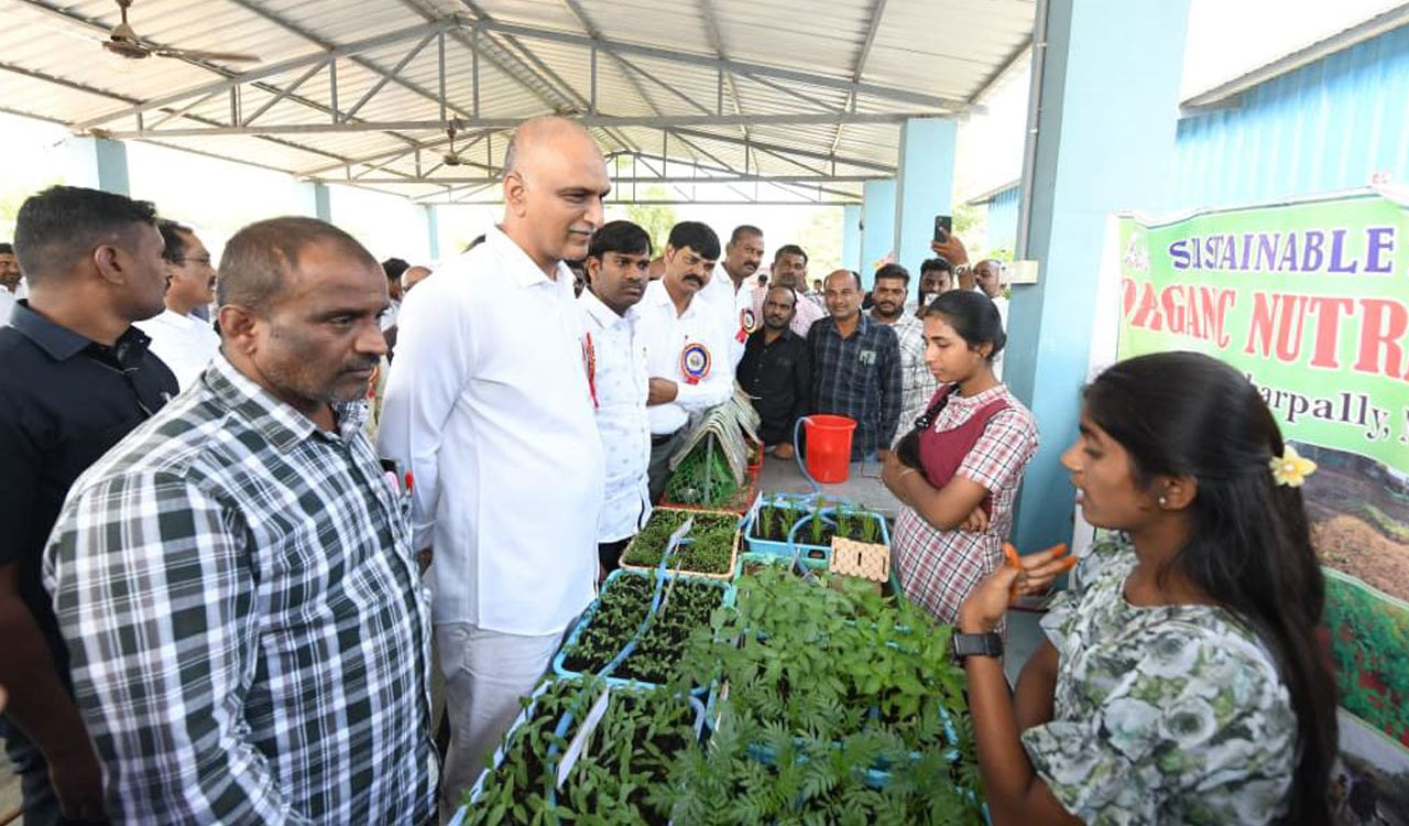 Former minister Harish Rao demands DEO recruitment, lauds Siddipet science fair