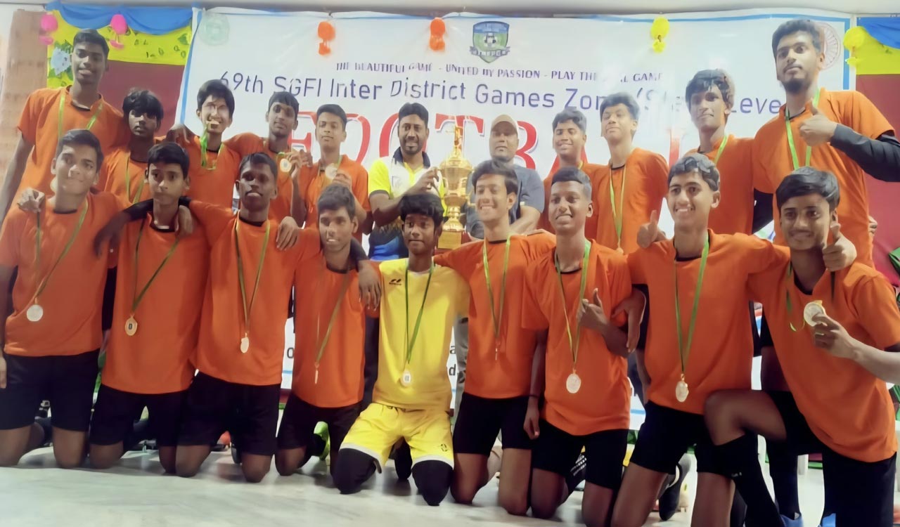 Hyderabad District wins boys’ final at SGF Telangana football tournament