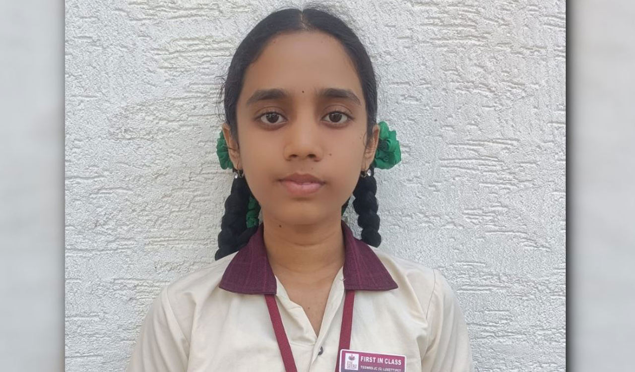 TSWR-Luxettipet student felicitated for innovative exhibit in science fair
