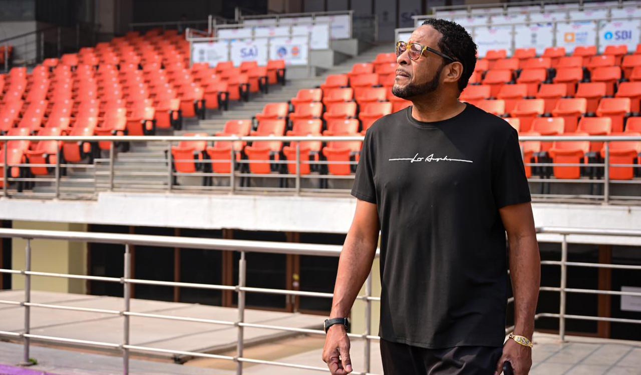 Javier Sotomayor visits JLN Stadium, praises India’s athletics rise