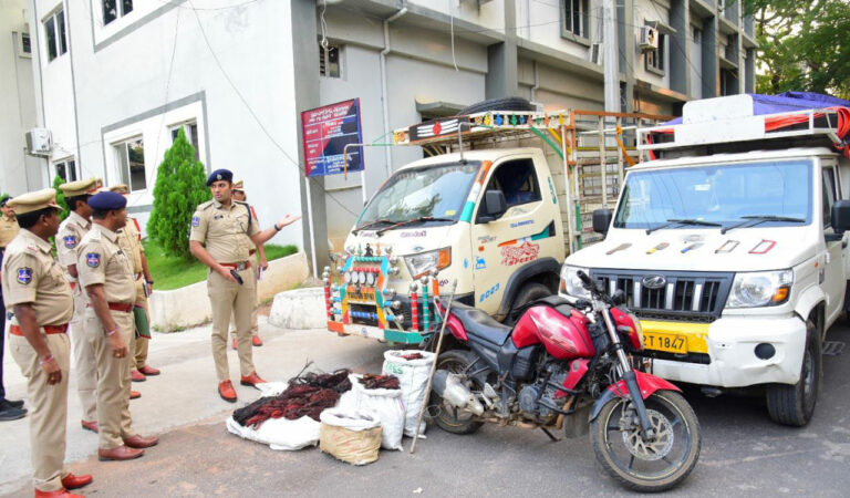 Karimnagar police arrest six thieves, seize Rs. 20 lakh worth property