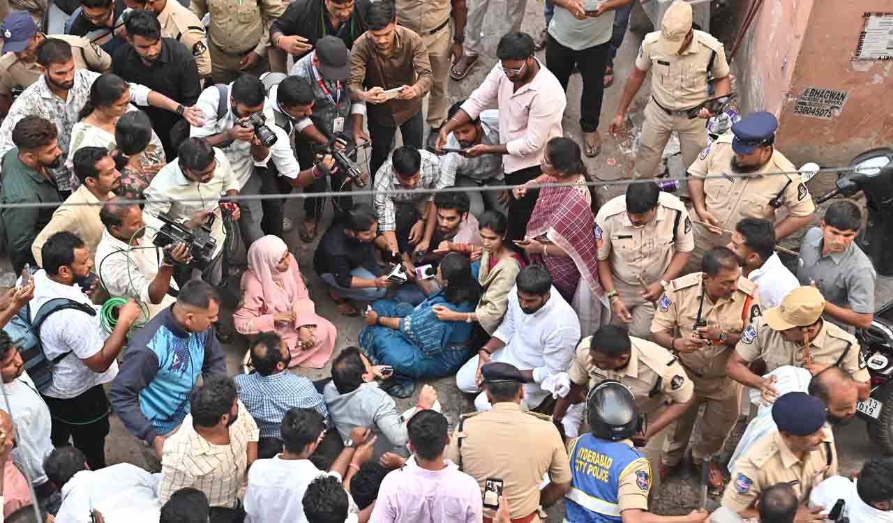 Clashes, EVM glitches, rigging charges mar Jubilee Hills bypoll; Three Congress MLAs booked