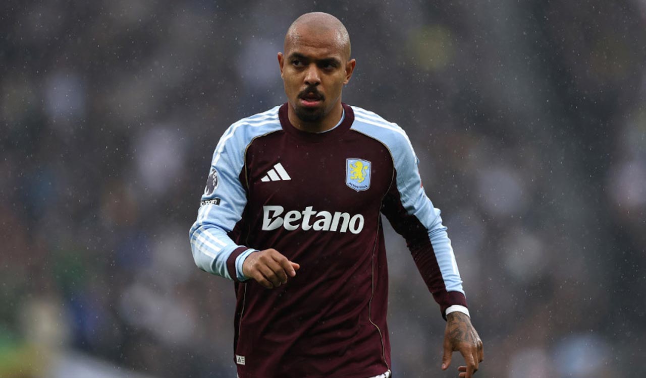 Malen scores twice as Aston Villa beats Young Boys in Europa League