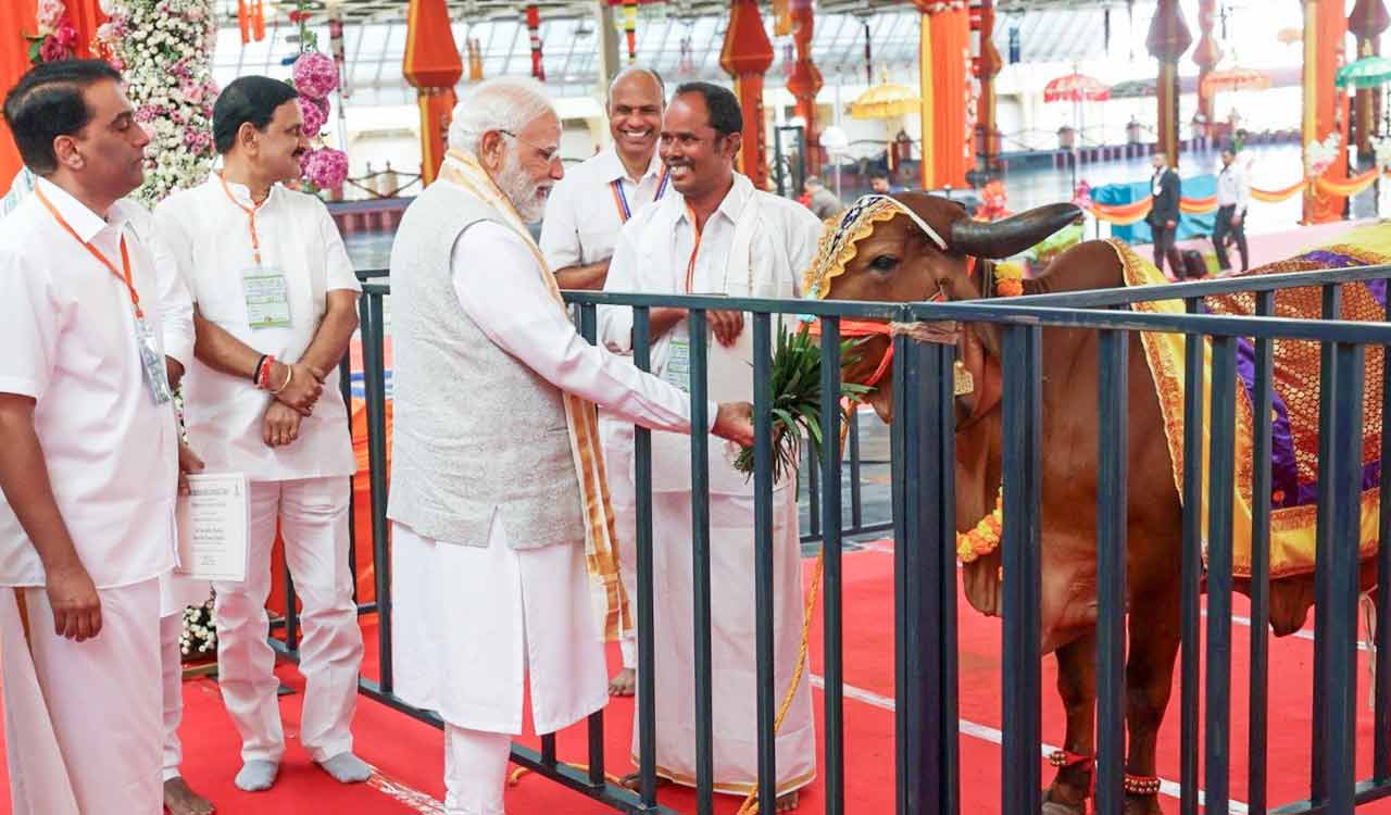 Modi highlights success of Sukanya Samriddhi scheme at Satya Sai Baba centenary