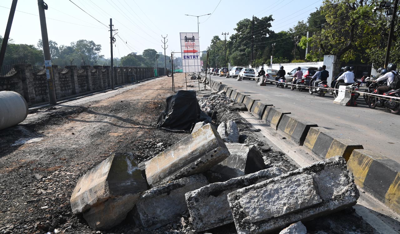 Bowenpally to Paradise stretch turns nightmare as elevated corridor work triggers massive jams
