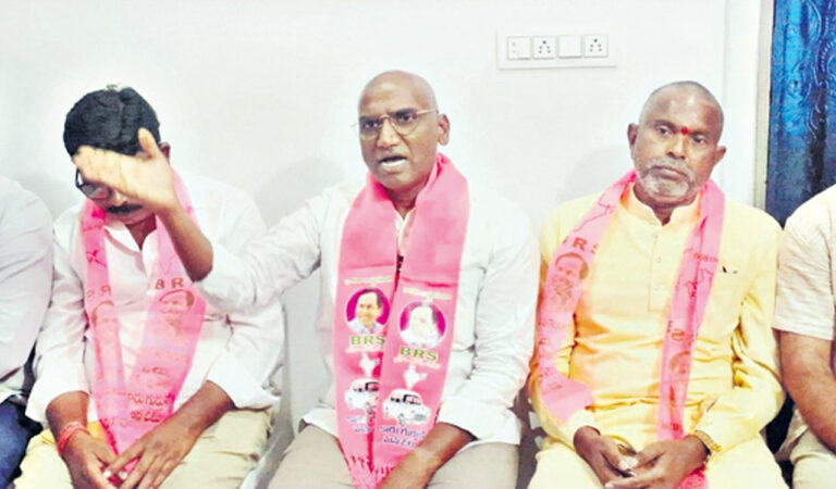 RS Praveen Kumar alleges corruption by RTA officials in Asifabad