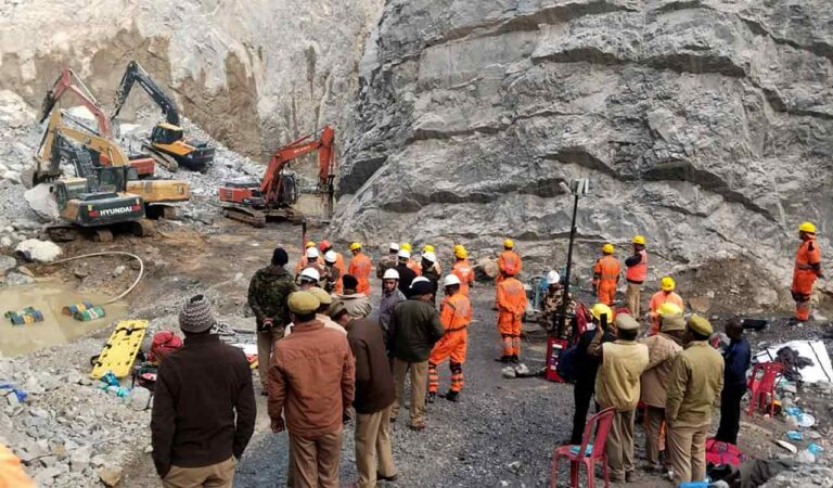Rescue operation underway after a portion of a stone quarry collapsed, in Sonbhadra, Uttar Pradesh. Around 10 people are feared trapped, and one body has been recovered so far.