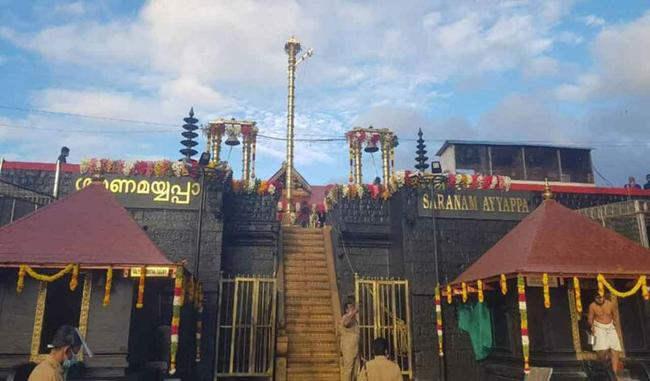 Sabarimala witnesses heavy rush on first day of annual pilgrimage season