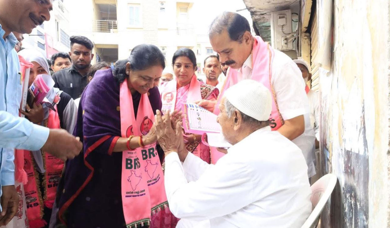 BRS leaders intensify campaign for Maganti Sunitha in Jubilee Hills