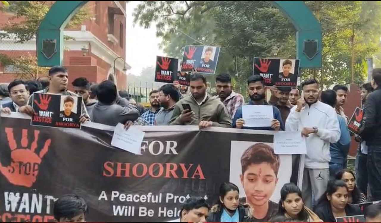 Class 10 boy leaves note accusing teacher of harassment, sparks massive protest in Delhi