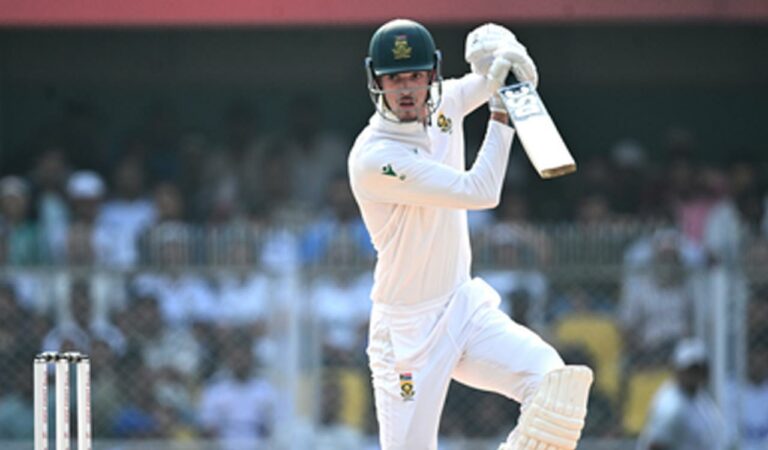 Indian spinners struggle as South Africa seize control of second Test in Guwahati