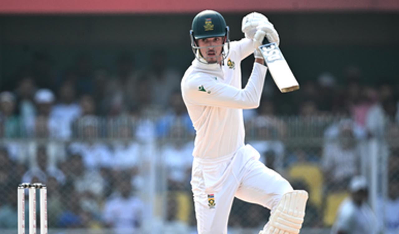 Indian spinners struggle as South Africa seize control of second Test in Guwahati