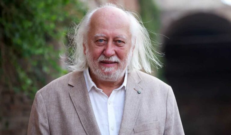 Opinion: A Nobel for Decay and Beauty