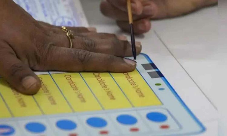 EVM glitches, minor clashes mar Jubilee Hills bypoll