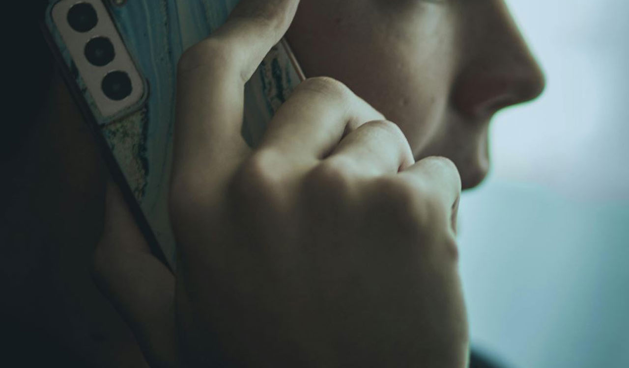 Minor boy held for duping men with fake female voice and live-in promises in Suryapet