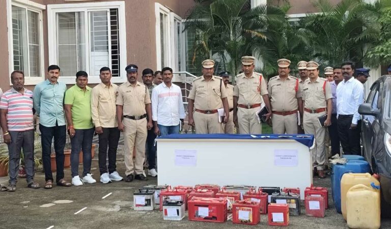 Telangana: Gang stealing batteries, diesel from Jio mobile towers busted in Siddipet