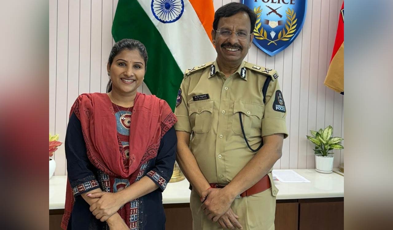 Hyderabad: Troll who abused singer Mangli, apologises after police complaint