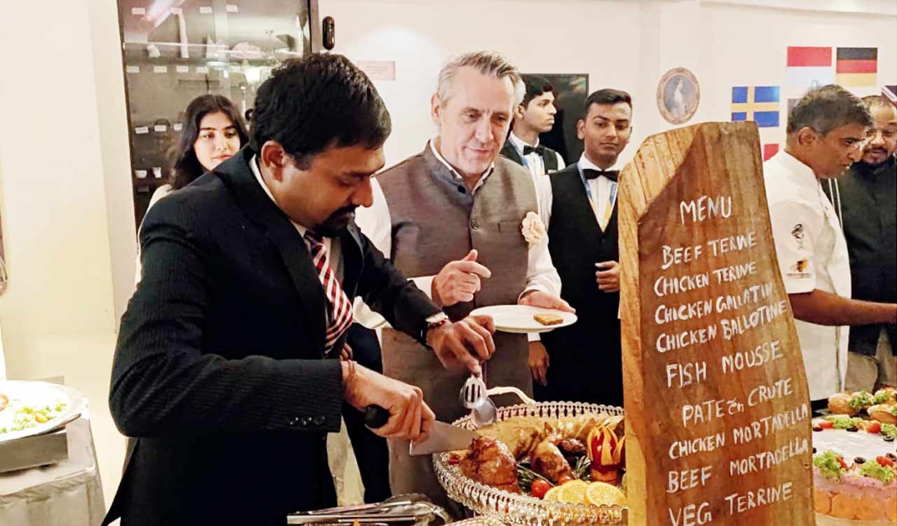Regency Culinary students host vintage-themed French Gourmet Gala