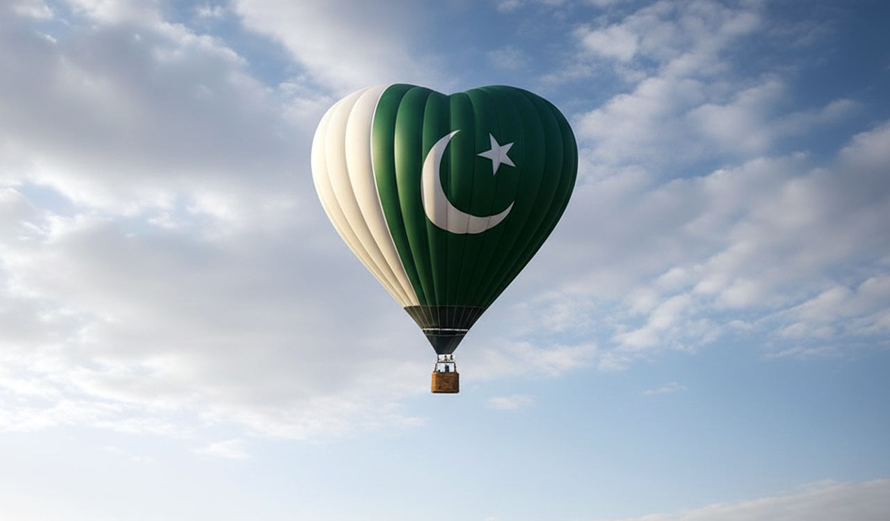 Security forces recover 10 balloons carrying Pakistani flag in Kashmir close to LoC