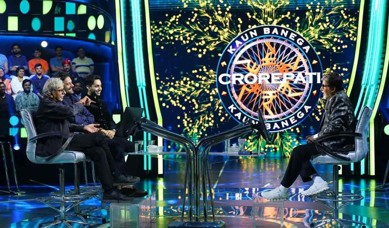 Amitabh Bachchan gets emotional on KBC as he pays tribute to Dharmendra
