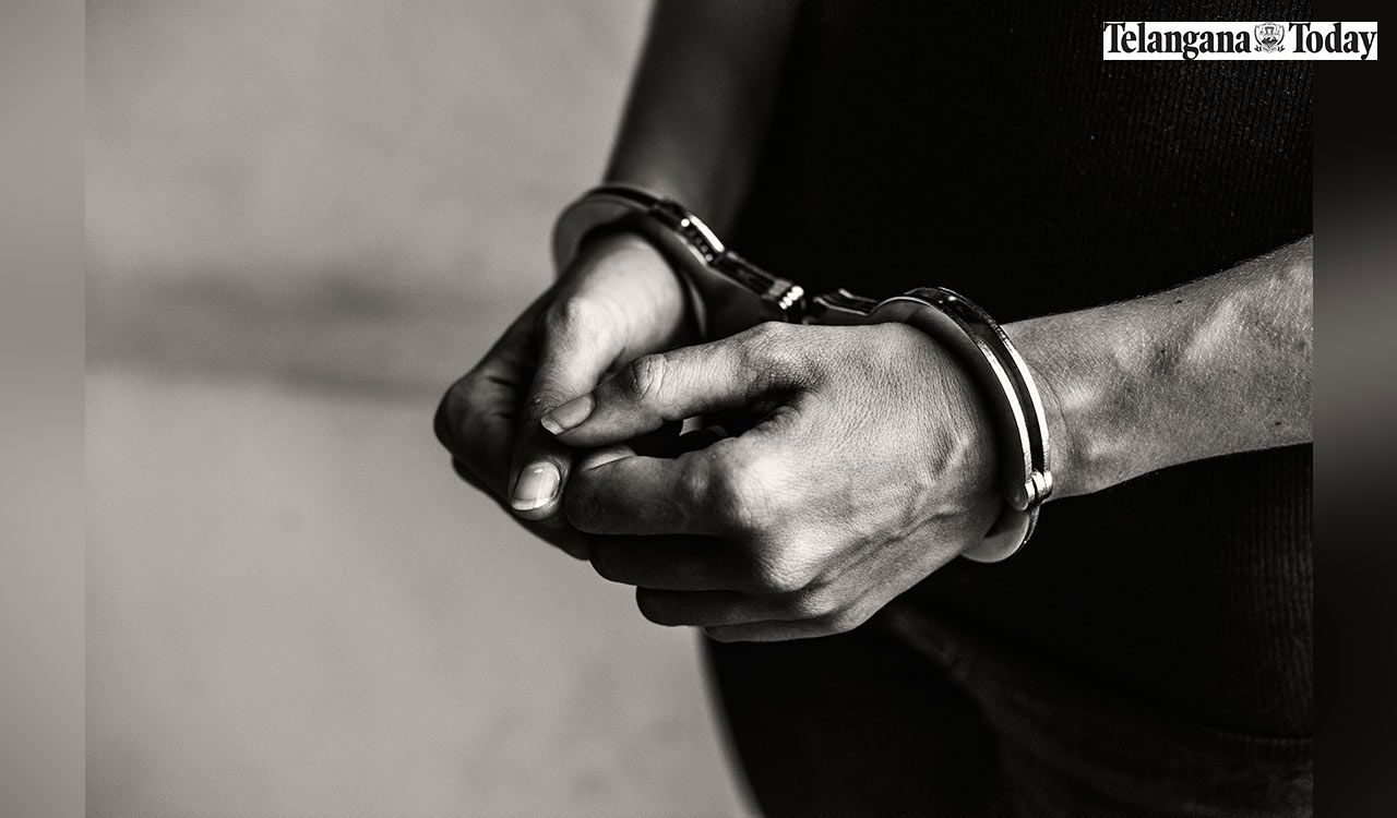 Motorist held for assaulting traffic constable at Kothapet Junction