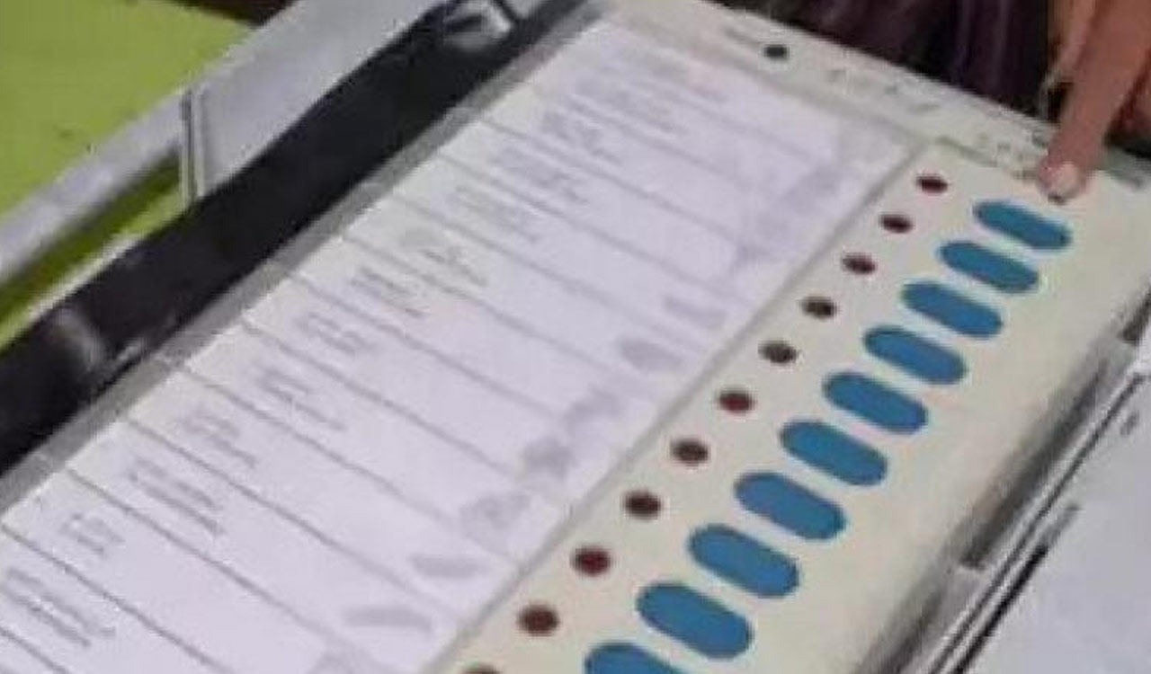 Congress-backed sarpanch candidates follow party way of tall promises in Karimnagar