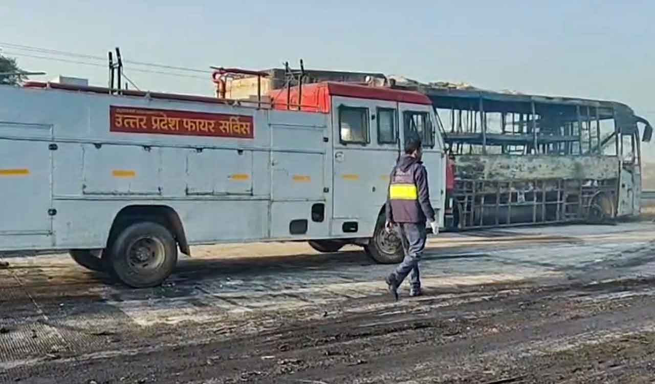 Mathura: 13 dead, 25 injured in Yamuna Expressway pile-up; buses catch fire