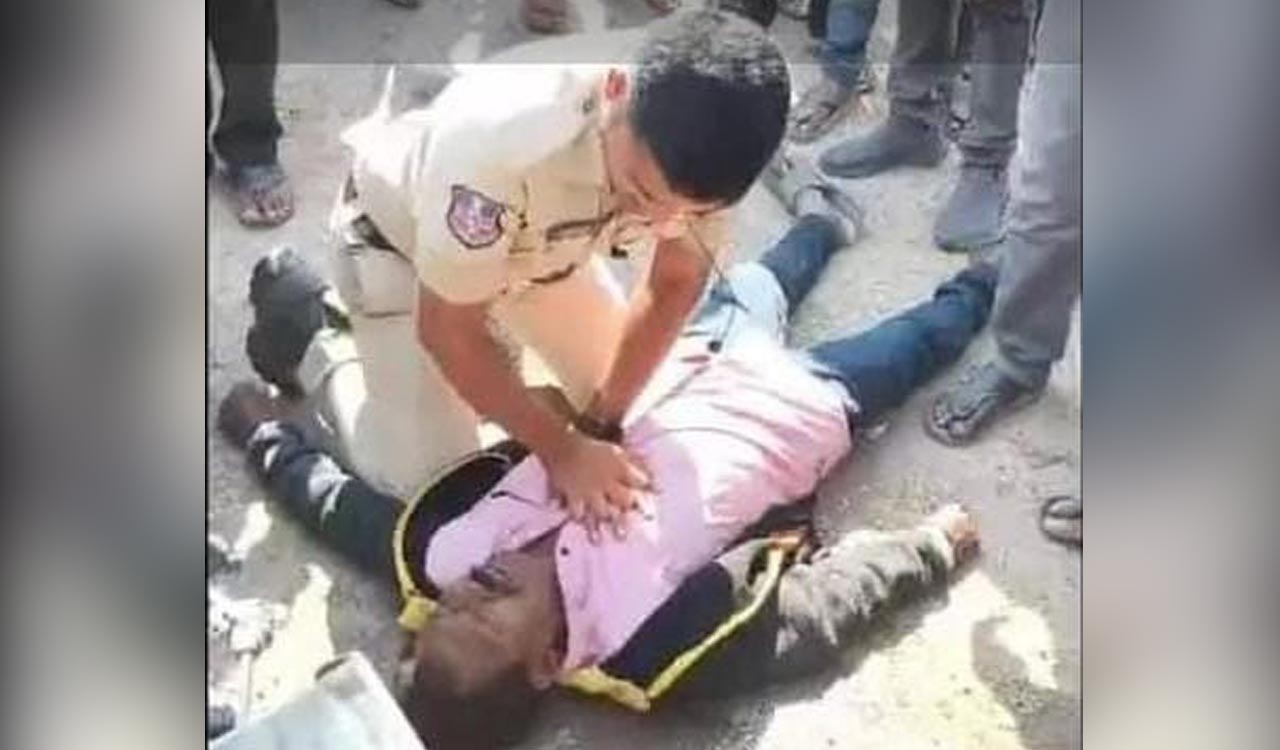 Constables save man’s life with CPR in Vemulawada