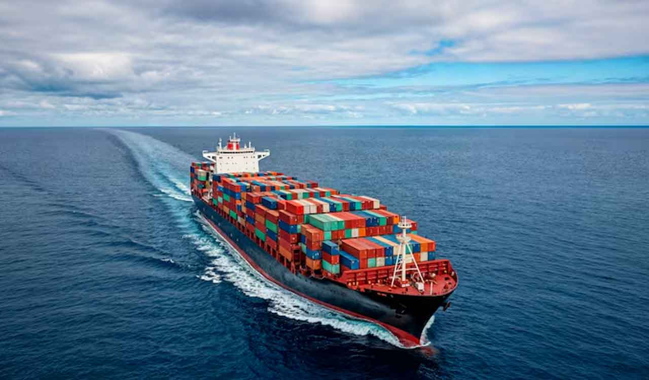 Ship in Bab el-Mandeb Strait attacked by suspected pirates