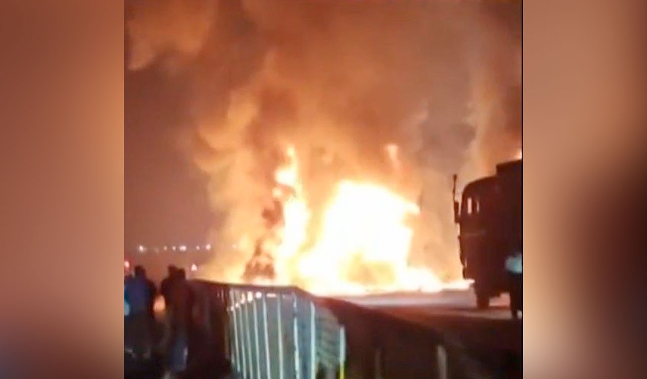 Nine burnt alive as sleeper bus collides with truck in Karnataka’s Chitradurga