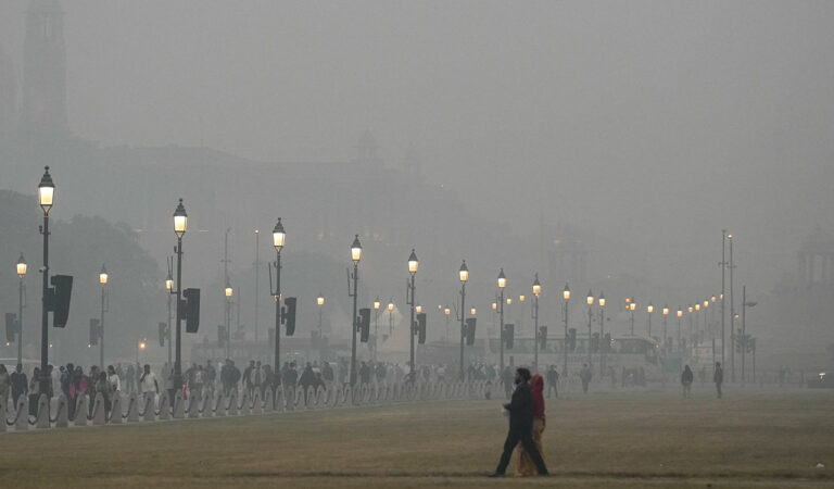 Delhi chokes under hazardous smog as air quality worsens; visibility low