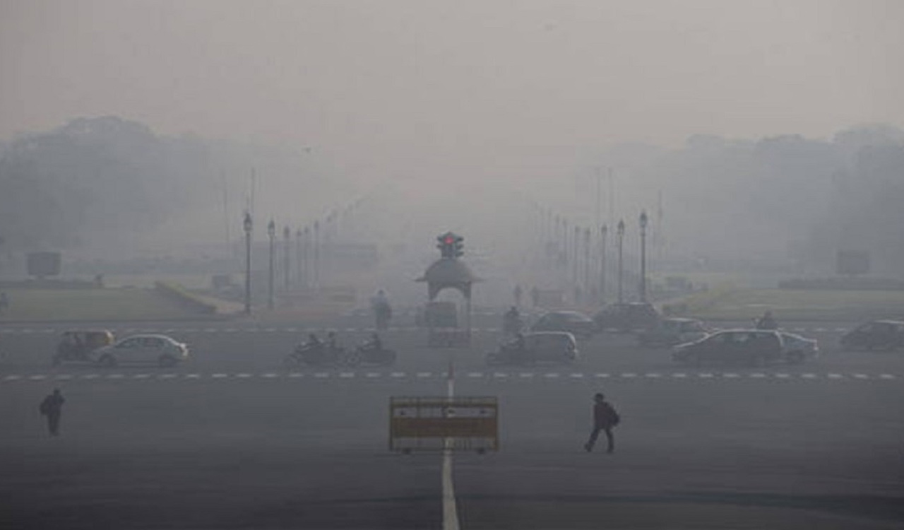 Delhi enforces ‘No PUC, No Fuel’ rule; bars non-BS VI vehicles from outside