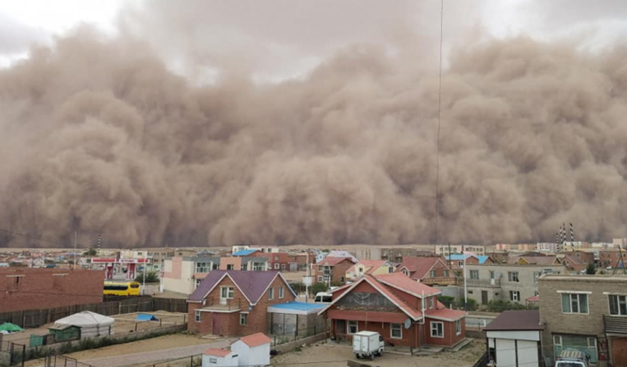 China and Mongolia are battling to control massive dust storms