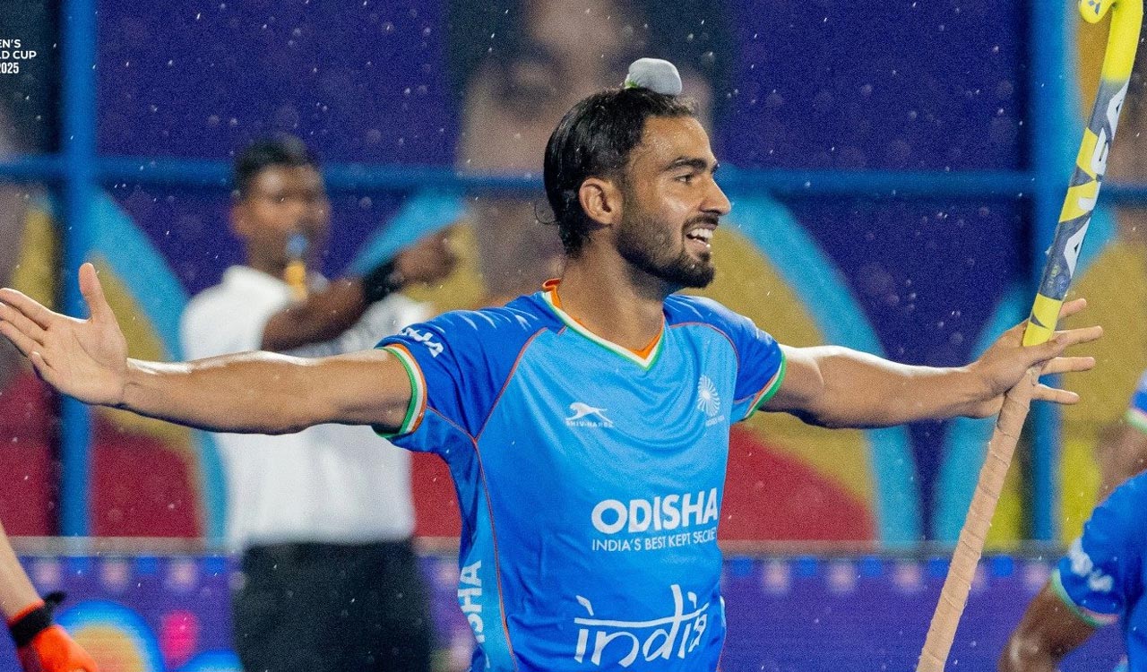 India beat Switzerland 5-0 to reach FIH World Cup quarterfinals