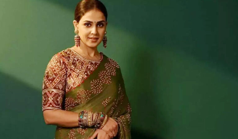 Genelia Deshmukh drops Monday motivation with elegant saree look