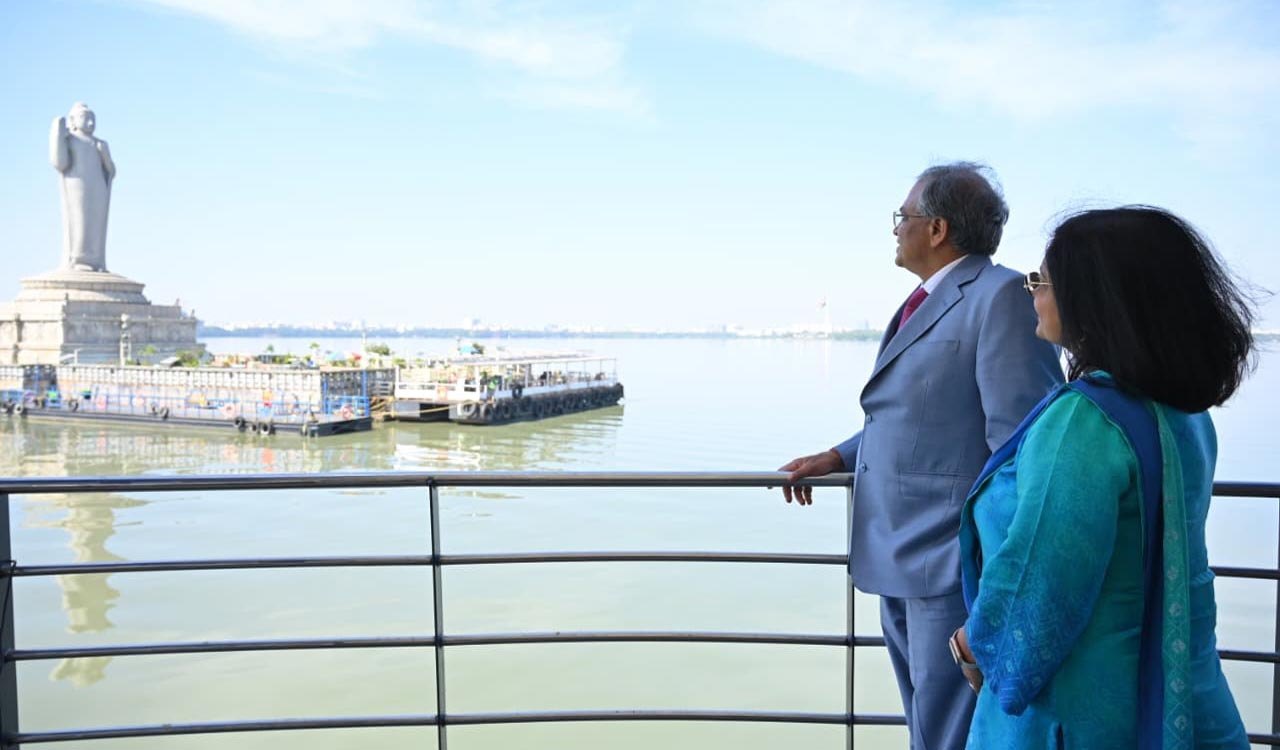 Chief Election Commissioner visits Golconda Fort and Hussain Sagar
